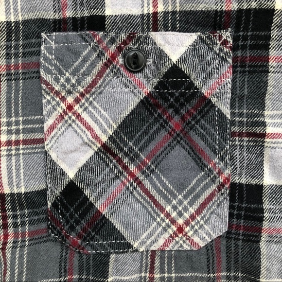 American Rag Plaid Gray Black Red Long Sleeve Button Shirt Men's Medium - Picture 9 of 11